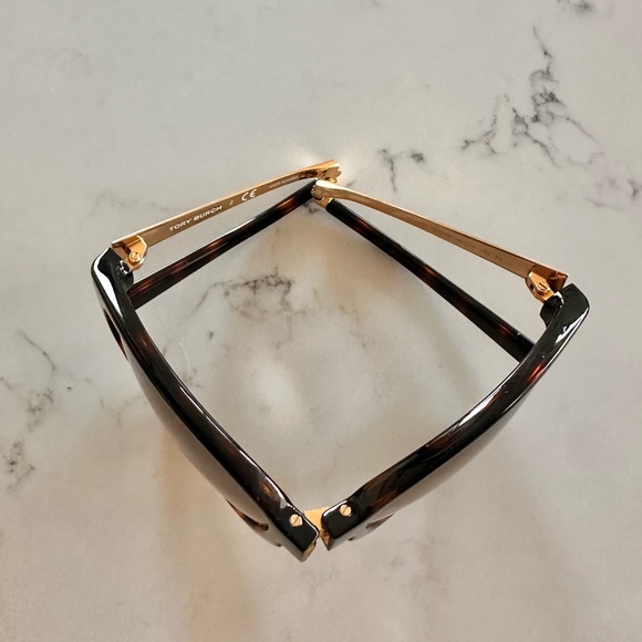 Tory Burch Foldable Tortoise & Gold Sunglasses - Picture 9 of 9